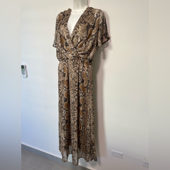 Runway Paris V Neck Maxi Dress in Snakeskin Print - Picture 5 of 12